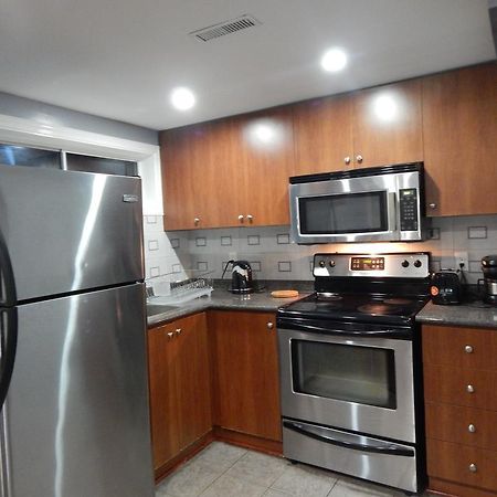 All Days Hostel Торонто Екстериор снимка